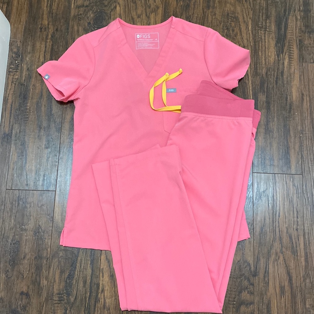 Neon pink scrubs. EUC. Only wore a few times.